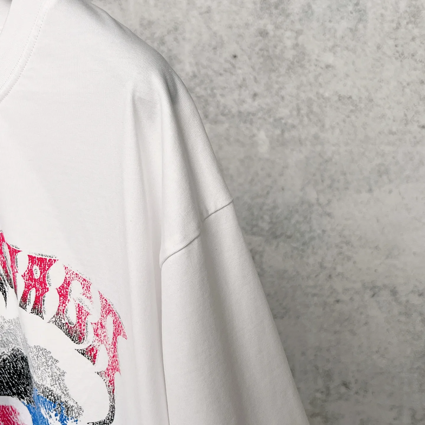 【 . Quality】BALENCI*GA/ .SS 26 New Arrival 。 T 。 . Authentic 。 ！ ZP 。 260 ， . ， ， 。 。 ， 。 OS . Same Style ：BL 263781 ：Black White Pink Gray Size：XS S M L